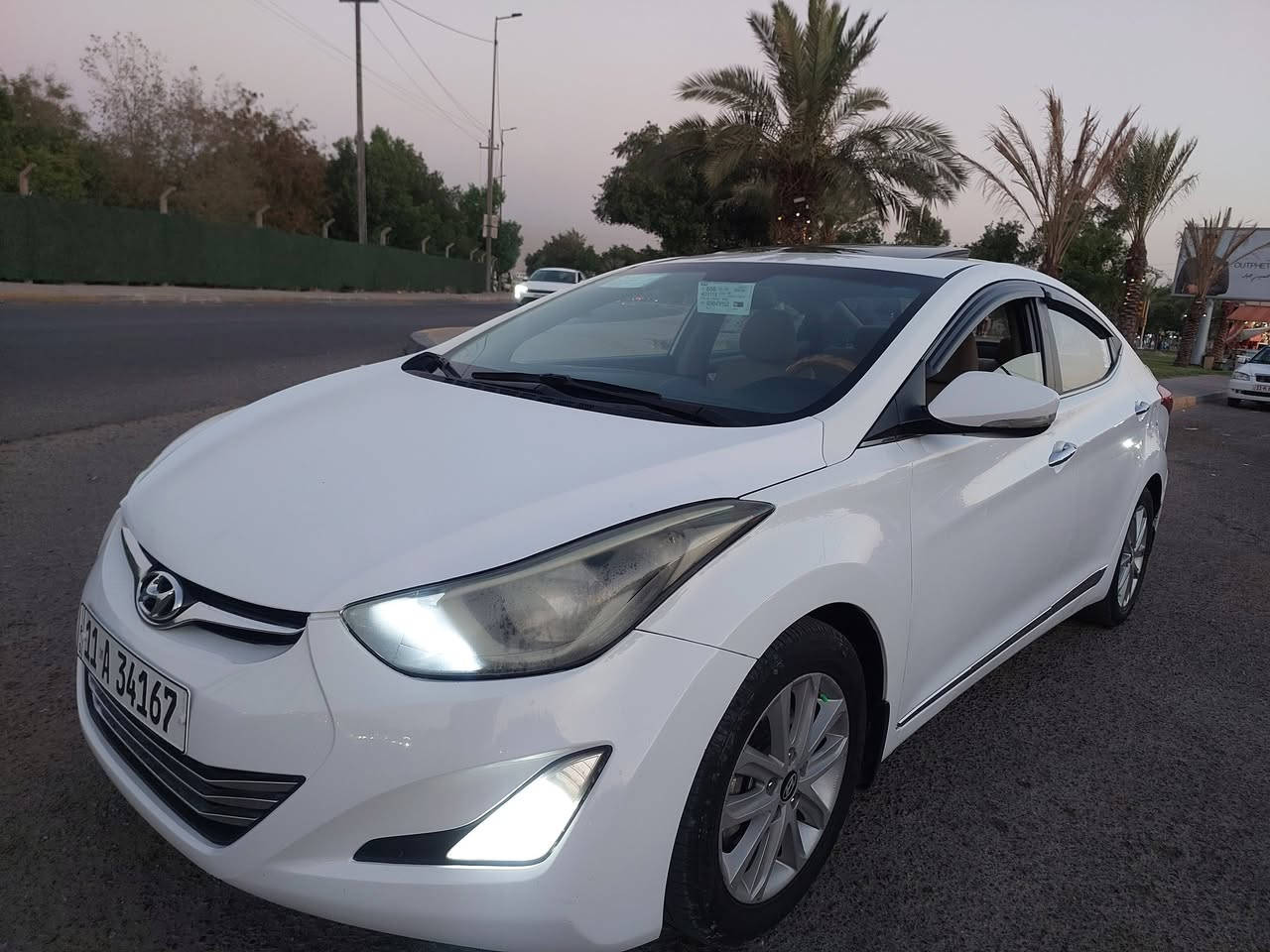 النترا 2015 خليجيه.. 
كفاله من ضربه وصبغ صار عندي تكشير بل الجاملغ الخلفي وباب السايق والباب الخلفي وصبغتهن بدون معجون بسبب الغسل تكشر.. 
فووول موصفات مال خليجي.. 
محرك 1800دوش كفاله.. 
كير مكفول.. 
موصفاتها... فتحه سلايد قطعتين تبريد.. مري شفط.. واشاير بيهن.. 
ويل كب.. شاشه ايباد وكامره.. 
البجم لد وزنون منظومه شادلها.. 
تخم تاير جواها.. 
باسمي سنويه وهزه كله جديد ورقم جديد. قبل كم يوم جددهن.. 
محرك كير كفاله تبريد ثلاجه بعز الحر.. 
السياره استخدامي الخاص على كد دوام بيت و مخال بيه اي نقص..
كهربائيات شركه
السعر ب 107.. ماشيه 98 مكاني شهداء البياع.. 
هذه رقمي *********** الشراي يامر امر وين يعجبك تعال افحص..
