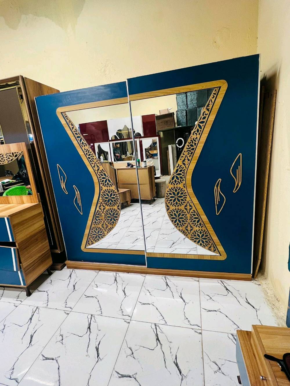 غرفة نوم مستعملة🇹🇷

 نضافة80 ٪💯

عدد القطع / 5

نضام / أسلايت 💢 400🔒

شد ونقل داخل بغداد مجاني🚛

يوجود توصيل محافضات

هدية 🎁 طابورية إضافية 