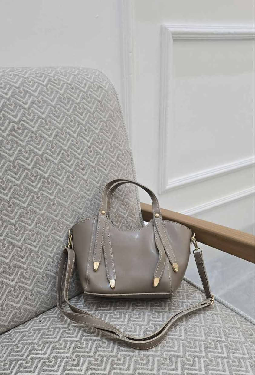 سعر القطعة:20
كوالتي 💯
العرض ↔️ 26سم
الاوتفاع ↕️ 16سم

توصيل لجميع محافظات 5 بغداد, العراق


**إذا كنت صاحب هذا الإعلان وتريد حذفه لأي سبب، رجاءا أرسل رسالة إلى الدعم الفني**