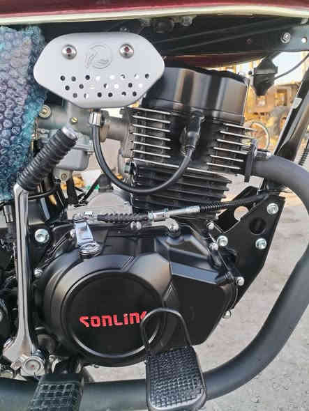 سلام عليكم سيفان موديل 2025 محرك ضاقطه وزنجيل 200 أوراق بغداد دراجه مطالعه مكفوله كفاله عامه تخم تأير كهربائيتات كامله مكان واسط العزيزيه الاستفسار عل رقم *********** دراجه زيرو
