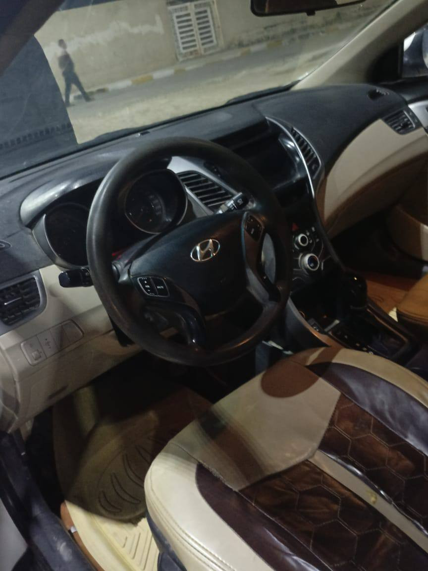 النترة موديل 2015خليجي تحول ثاني يوم راعيها ايريد تحويل محرك1600دوش محرك وكير كفاله حداديه 80سيارة جاهزه
من كلشي 
بيها باب الورة مبدل ودوسه معمرة وجاملغ امامي معمر 
السعر 95 وبيها مجال قليل  اتصل ***********
