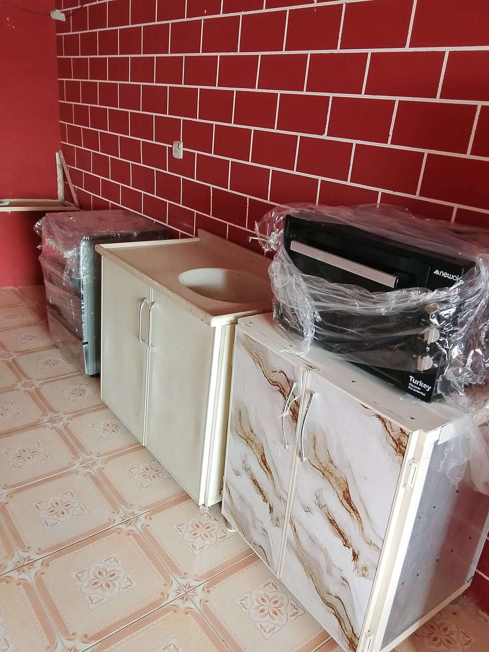 وصلت وجبة جديدة اثاث باله من اربيل مكنسات كهربائية +صوبات +طباخات +ثلاجات + وكافة اثاث المنزلي الباله نظيف الاسعار مناسبة
العنوان الحود الشارع العام مقابيل جامع ابو ذياب يم مكتب خالد للموبايل ويم جملة الجاسم الغذائية 
للاستفسار الاتصال على الرقم ***********
