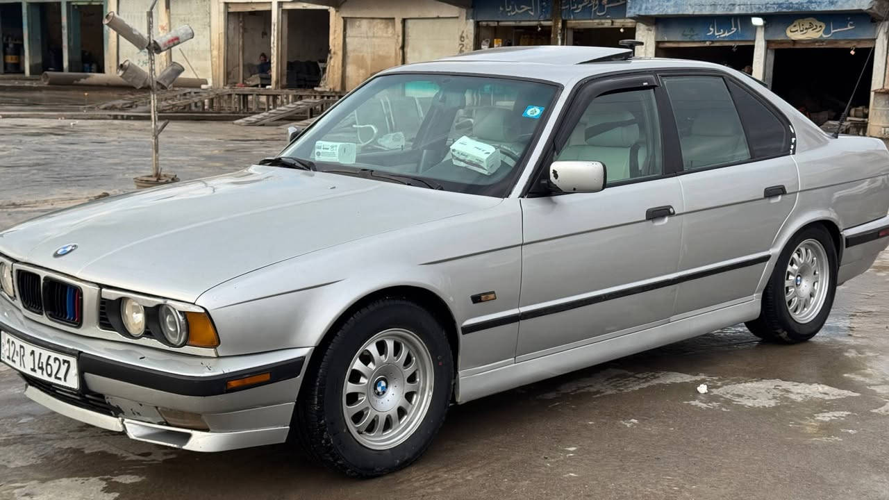 السلام عليكم BMWحجم ٥٢٥رقم نينوى محرك كبس صبغ جماليه فقط رقم الهاتف ***********
