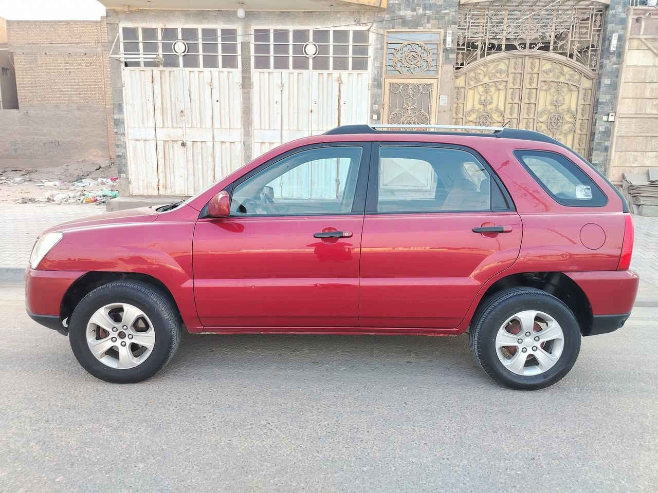 تفاصيل اول صورة ٠
