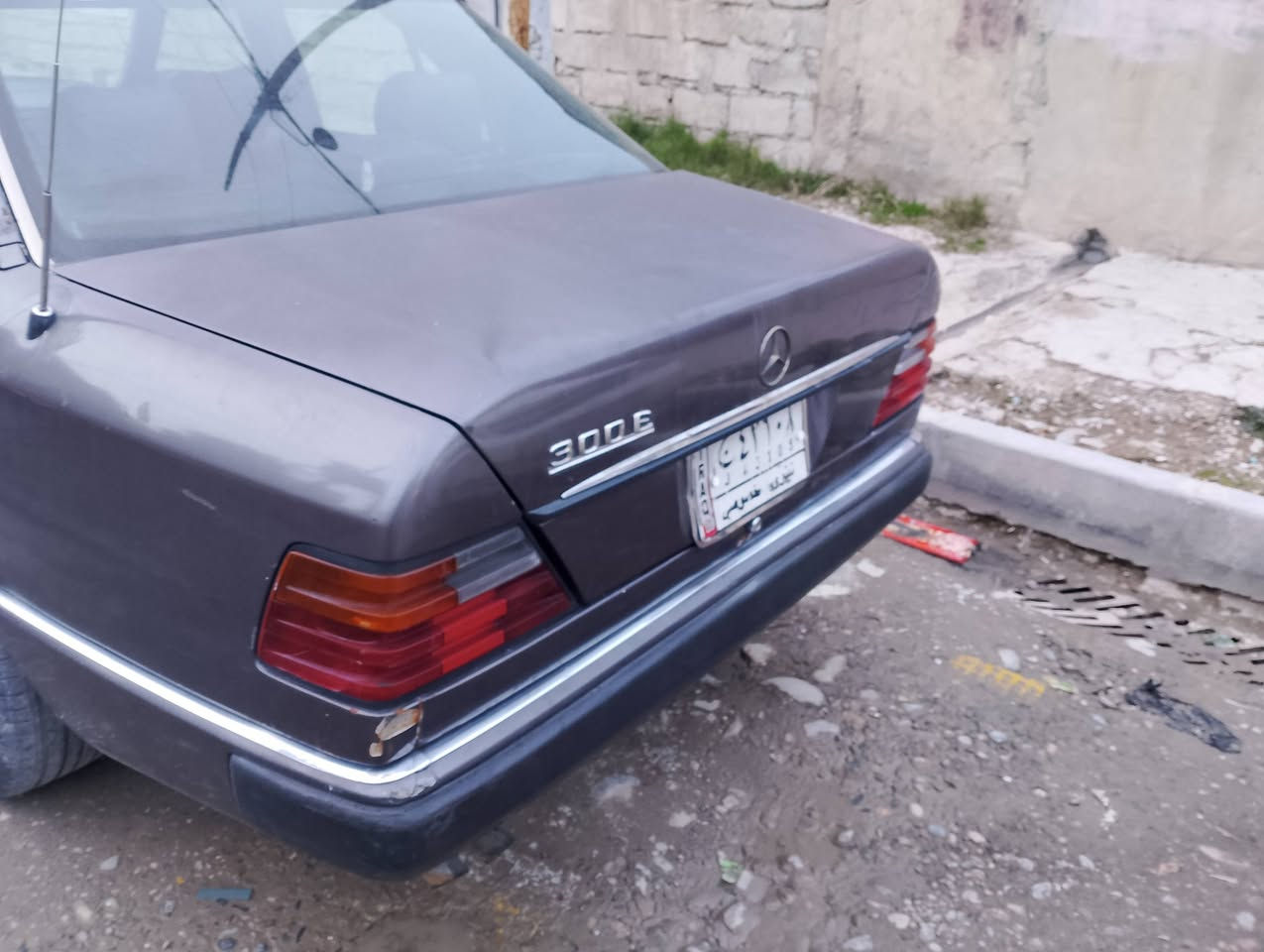 مارسدس 300موديل93 محرك مشدود جديد وكير شرط سياره بيها صبغ بل داير الخلفي والبوند صبغ سياره كدام العين جاهزة نضيفة دوااخل جديدة تدفئه وتبريد شرط لتحويل صفايح السيارة حيل نضيفة ولدواخل عايزها شغلات نواعم سعر 60
***********
