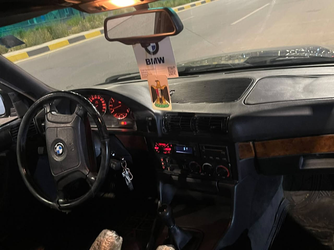 للبيع 520 كبس دجتل موديل 94 بچم عريض لون اسود نفطي فول بس كير عادي تبريد ثلج صبغ عام جمالية بدون حادث كشنات جلد تدفئه رقم نينوى انكليزي سنوية ألى ال30  مطلوب 68 بيها مجال.  ***********
