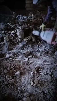 قفاز حدل ارضيات واخراج التراب الزائد من البيت وتنظيفه وفرش سبيس وحدله ...