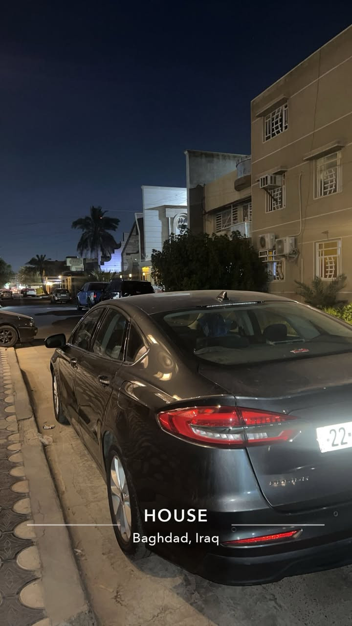 سلام عليكم مرخصت الادمن المحترم
فورد فيوجن موديل 2020
سياره كير محرك كفاله بدون ايرباك بدون دواخل 
مواصفات se نص فول محرك 1.5 تيربو 
ايكو بوست اقتصادي !
ضرر : صبغ البنيد وبين البابين صبغ قليل فقط بدون دواخل بدون ايرباك سياره خير من الله شرط الفحص 
ماشيه 74 ميل 
السعر 118 ورقه وبيه مجال بسيط 
للاستفسار *********** /***********
