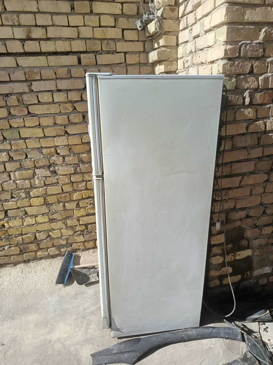 للبيع مرات ما تجمد بس تبرد مرات هيج السعر 100قفل رقمي ***********
