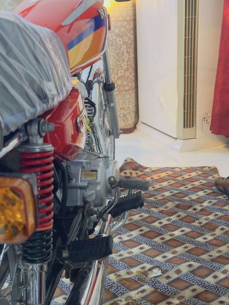 نامه اصلي 23 مكفوله من كفاله عامه 
السعر 1400 وبي مجال لوتي اطلع كبل مع احترامي للزينين 
مكان كوت حي الجهاد ***********
