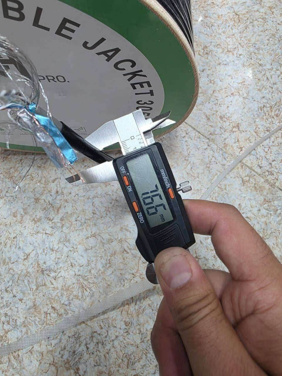 متوفر وجبة جديده من براند DH 
النوعين اتوفرت 
البكرة الخضراء بسعر 75.000
دبل تغليف -305 متر -cat6 -نسبة نحاس 50%
والبكرة البنفسجية بسعر 105.000
دبل تغليف -305 متر -cat6 -نسبة نحاس 70%
وكيبل كاميرات دبل تغليف 
بسعر 55.000
اي نوع كيبل بالسوك كاميرات ميجي دبل تغليف فقط Dh
توجد خدمة توصيل 
***********
بغداد-شارع الصناعه-مدخل فرع صاج الريف
الحجز واتساب اوماسنجر
