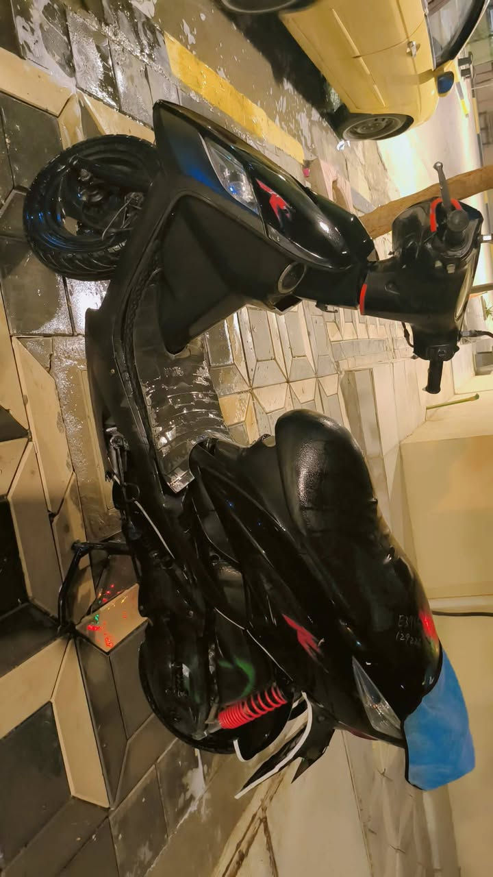 دراجه ثعلب نزلتهة رمبه لاوراق باسمي نكره دراجه مكفوله كفاله عامه من لتاير للتاير اذا بيهة شي تجاري دراجه اطيهة بلاش اي وقت تجي عليهة نكر معدل مالتهة يخبل كهربائيات كلهة شغاله مابيهة اي نقص ربع متذب عليهة مكفوله كفاله عامه دراجه رمبه شاهد الله باسمي لا ناخذهة من شارع ولا متبعهة رايدهة 850  مكاني لبياع شرطه لخامسه متواجب واتساب وفيس رقمي لاثير. 
*********** ‏
ولاسيا 
***********
ثنينهن بيهن واتساب
