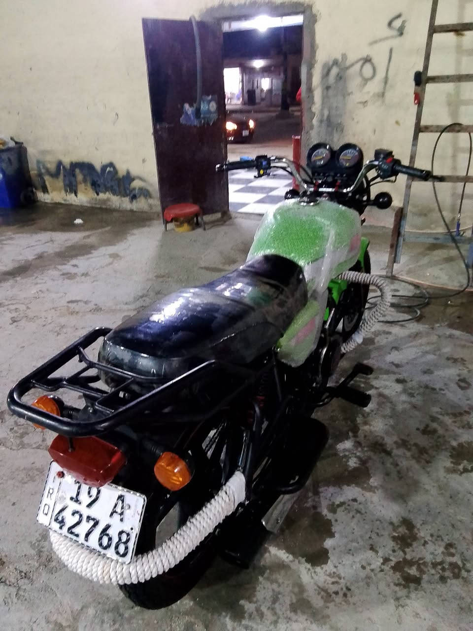 سلام عليكم شباب دراجه دايون نفخ محرك 200 موديل 2022 طالعه بل 23 رقم وسنويه تحويل مباشر بسمك دراجه نضيفه كهربائيات كلها شغاله مكفوله من تنقيص وتبخير مكاني كربلاء كنطره سلام السعر 1/850 بيها مجال  الستفسار/***********
