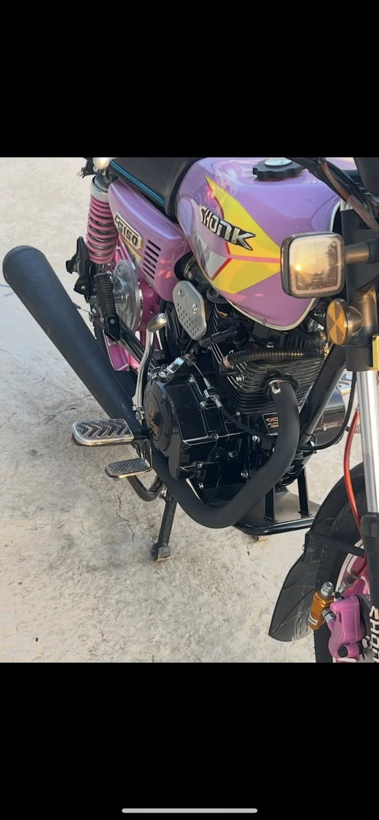 السلام عليكم سيفان موديل 2025 الدرجه جديده مكاني حله سياحي السعر 750 او بيها مجال ***********
