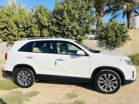 السلام عليكم 
للبيع سورنتو 2014
رقم بغداد جديد
تحويل مباشر
حساسات أمامي خلفي
سياره نص فول 
محرك v6
مري شفط
تحكم ستيرن
مكفوله كفاله عامه 
7راكب
نظام ايكو 
ماشيه١٦٠ حقيقي
لد امامي خلفي
ويل 19كروم
سياره جديده ع وضع شركه
سعر١٨٨وبيها مجال بسيط
رقم

‭٠٧٨٣ ٠٧٧ ٠٦٥٠‬
بي واتساب ***********
