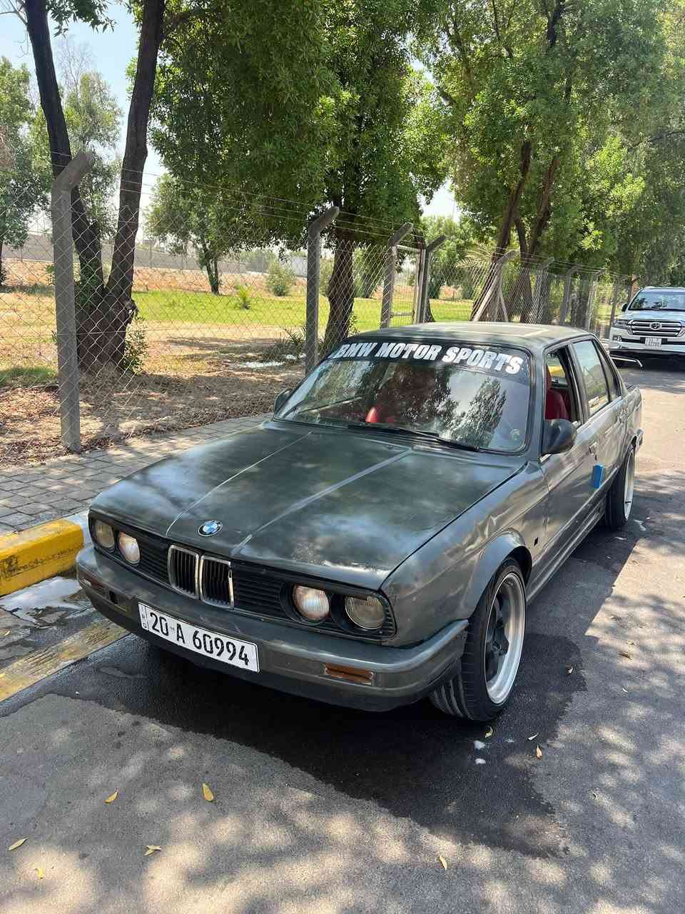 السلام عليكم بيع مستعجل زعره 1990
رقم انكليزي بسمي مكينه 25 دبل فانوص جديده 
كير عادي اكسل مقفول ويلات جدد كهربائيات سنتر لك 
 صالنصه رياضي سياره مال مزامط لايتات زنون اربعه اسوارات رماش  بطنها حلو نواقصها بسيطه سعرها 28 وبيها مجال للاستفسار *********** مكانها بغداد الامين الثانية
