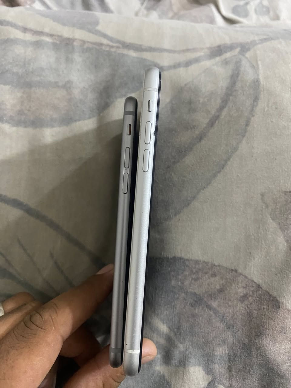 جهازين لول اكس ار جهاز كله شغال فيس ايدي كامرات صوت سيمكرن جهاز فقط ضهره ذكرته 64 بطاريته 79 ثاني 6 عادي ذاكره 32 بصمه شغاله وكله شغال نت تصال مبدل فقط بطاريه ثنينهن مراوس بكس ماكس او كس ار نضيف يوجد توصيل مكاني بغداد *********** وهاذ لاسيه بي وتساب ***********
