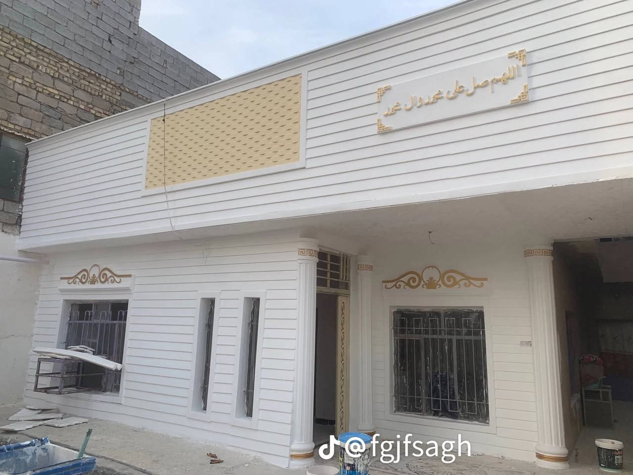 سلام عليكم تغليف الوجهات الفوم التركي معه صبغ دخل وخارج 
صبغ جبس صبغ بيوت داخل وخارج ***********وتساب
