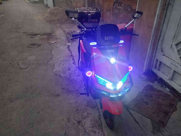 السلام عليكم دراجه شحن نو؏ HlS مديل 2025 شهر 7 دراجه نظيفه ما متعوبه السعر مليون ونص وبيهه مجال بسيط حك الجيه اخوان الرقم ***********
