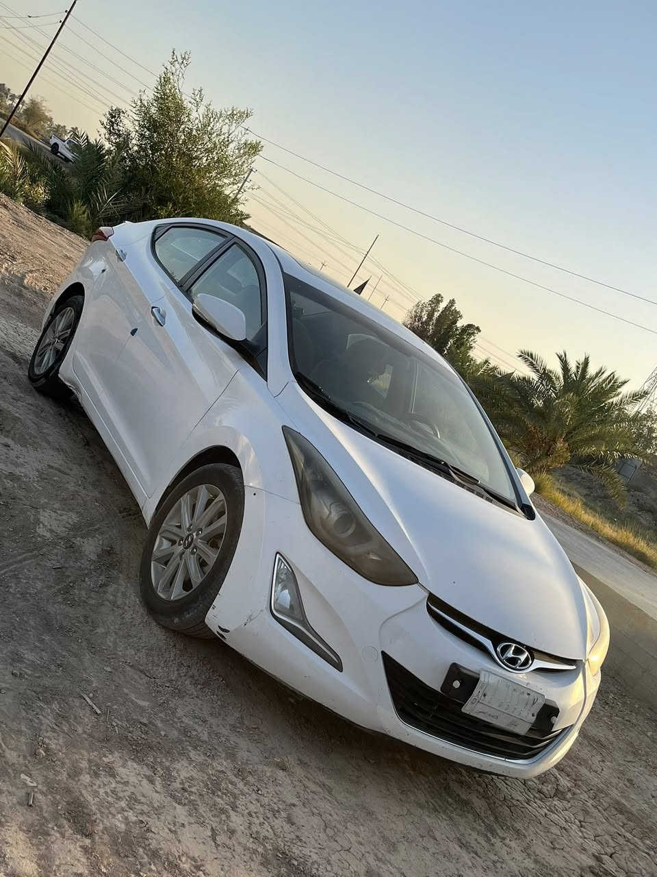 النتره موديل ٢٠١٥ خليجي فول موصفات فتحه كامره شاشه مري شفط رقم بابل بيه نص الباب الصدر صبغ والجملغ  مرشوش بدون دواخل ولا معجون سعر ١٢٧ وبيه مجال هاذه رقمي ‭٠٧٨٣ ٨٩٣ ٧٤٧٩‬
