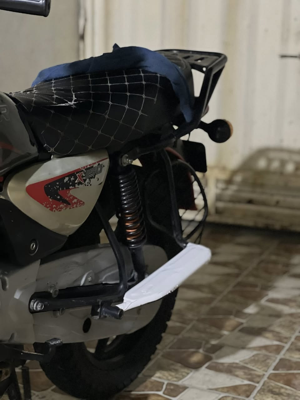 سلام عليكم
بوكسر جبلي موديل ٢٠٢١  اصوليه اوراق كامله للبيع سعر ٩٠٠ وبيها مجال للشراي 

مكاني ديالى بعقوبه ***********
