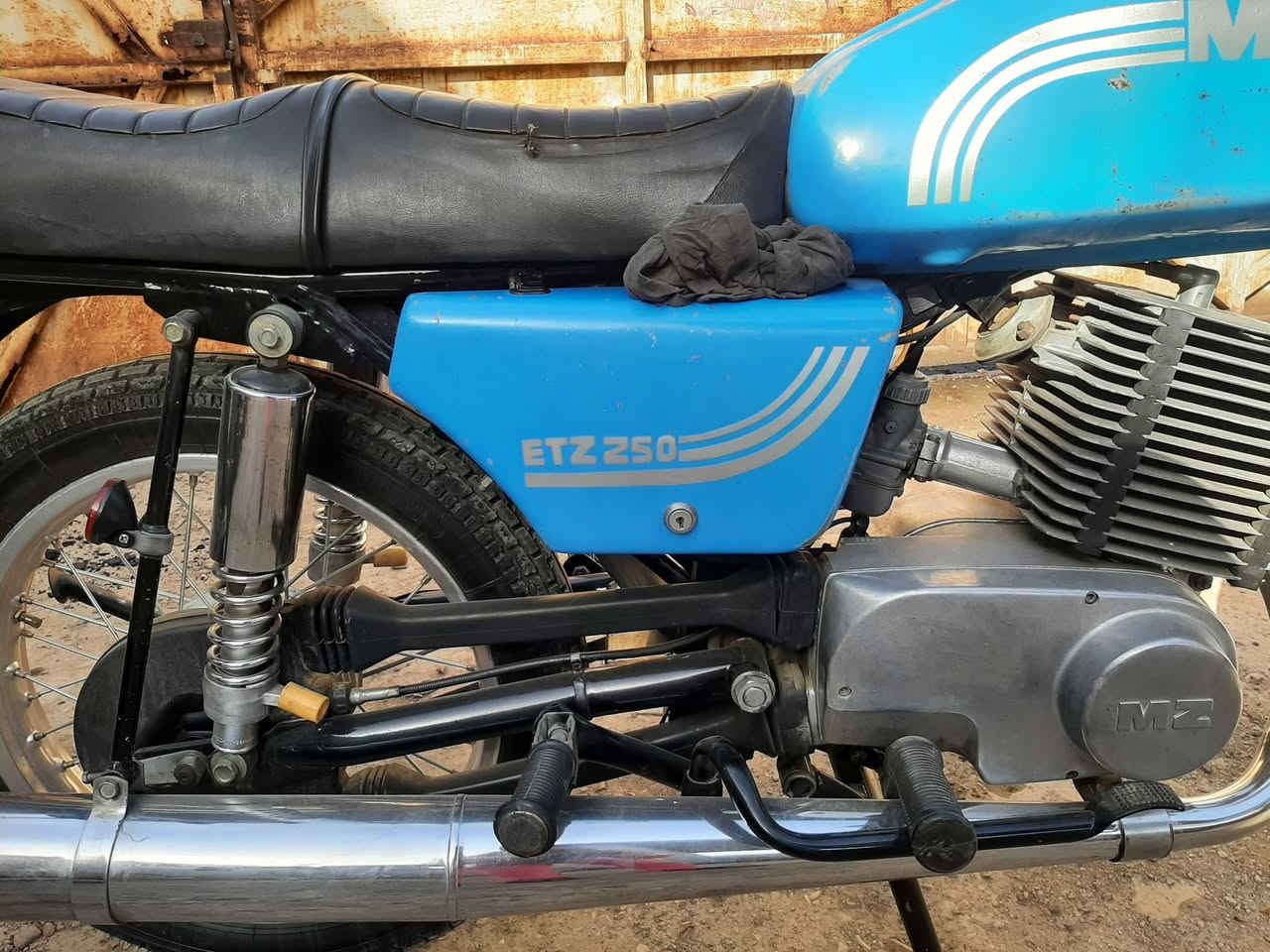 السلام عليكم الجناية يوجد لدينا كشر ابلادي لبيع والتواصل معنا لاتصال علئ هذا الرقم ***********.  واخوان ليس لدينا توصيل
