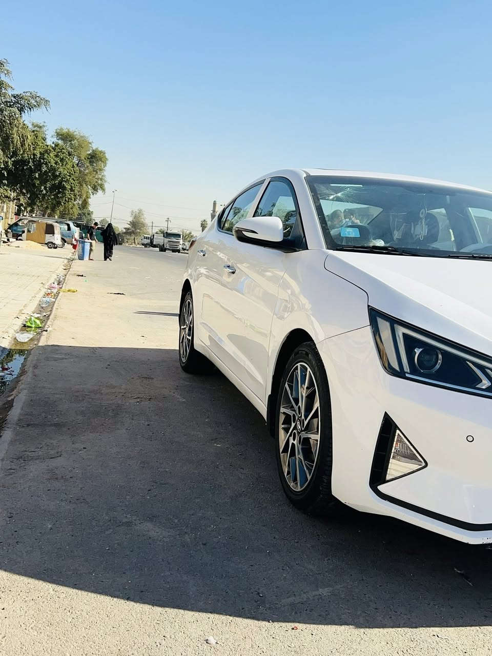 سلام عليكم شباب النترا خليجي موديل ١٩ فول 1/1
ماشيه ٧٧ حقيقي 

حساسات  امامي خلفي 

فتحه 

بصمه 

كأمره 

تحكمات استيرن 
 مكينه كير حداديه 
صدر خلفي امامي كله مكفول 
مري شفط 

فول مواصفات سياره مكفوله ماعده الدوسه صبغ وبارد على كد شبر 

السعر ١٥٥ وبيها مجال قليل 

رقم بغداد 

العنوان بغداد مدينه الصدر 

الرقم . ***********
