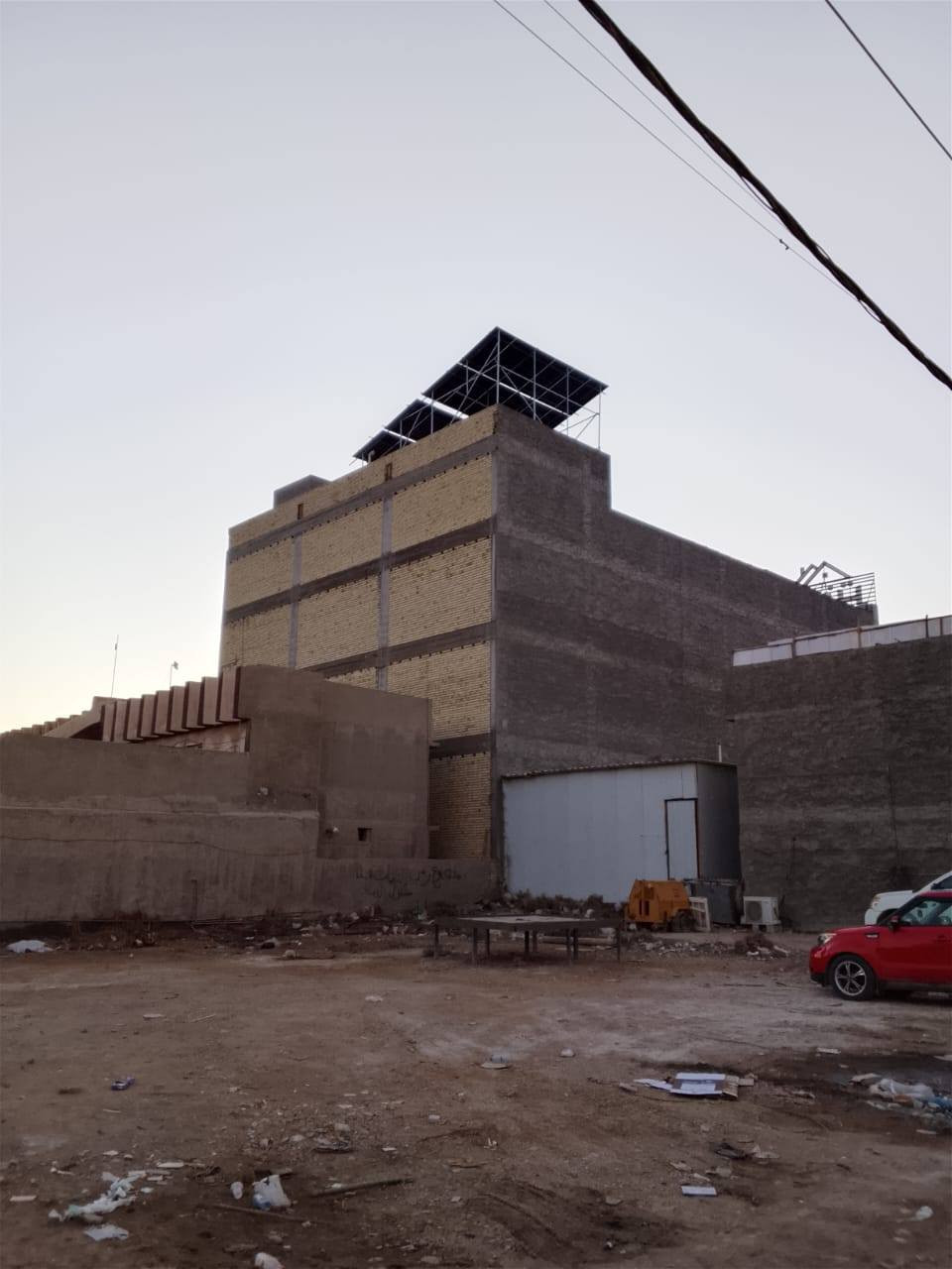 تم وبعون الله تنصيب منظومه طاقه شمسيه بقدرة ٤٠ أمبير للأخ  ابو ابراهيم الشمري للتقسيط موقع العمل في مجمع دار سنتر التجاري المسيب حي المعلمين لاستفسار الاتصال ***********
