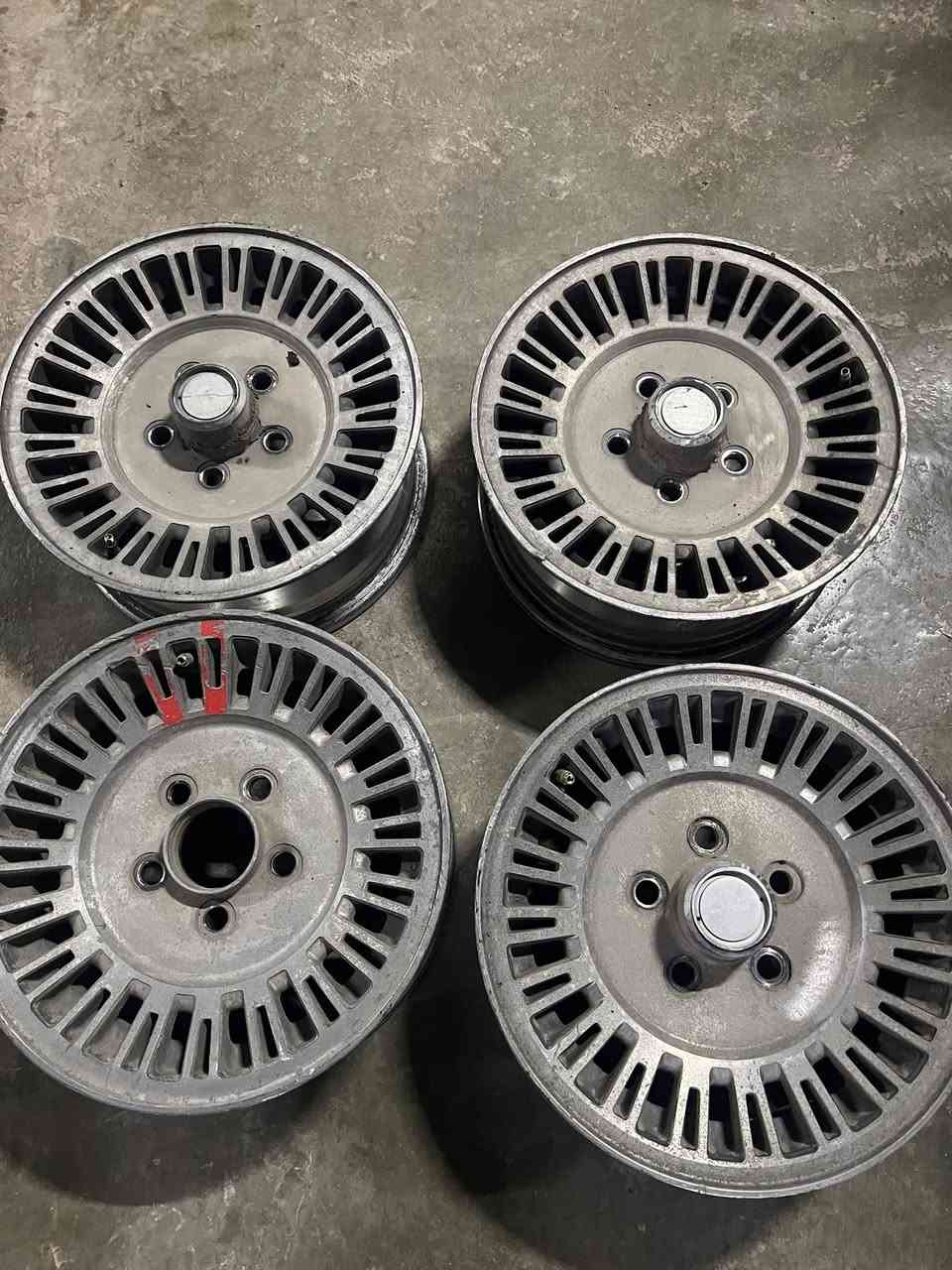 لسلام عليكم ويل كب سوبر 1985 تخم كامل اربعه شرط انضاف لا فطر ولا عواج مكان كركوك السعر 150//***********
