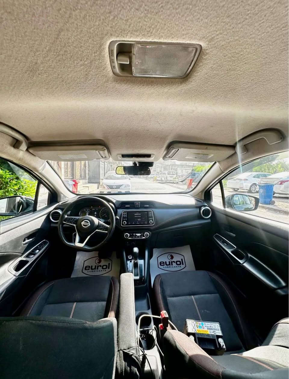 نيسان فيرسا 2022 فئة SR
ما شاء الله، كامل المواصفات، رياضية

- التسجيل: لوحات السليمانية، ماشية 56 ألف ميل فقط.
- الموديل: فيرسا، الشكل الجديد.
- الصبغ: ثلاث قطع ونصف مصبوغة، بدون أضرار داخلية.
- الأكياس الهوائية (الإيرباج): إيرباج الراكب سليم (لم يفتح).
- الحالة: المحرك، ناقل الحركة (الجير)، والكهربائيات كلها بالضمان.

▫️أبرز المواصفات:
 • تثبيت السرعة
 • تدفئة المقاعد
 • تشغيل عن بعد
 • رادار أمامي وخلفي وجانبي
 • تحكم أوتوماتيكي بالمناخ
 • دخول بدون مفتاح (بصمة أبواب)
 • رادار النقطة العمياء في المرايا
 • نظام تحديد المسار
 • نظام التوقف التلقائي (Auto Stop)
 • وضع القيادة العادي (Normal)
 • أضواء LED وأضواء ضباب
 • جنوط (ويلات) كروم
 • بصمة تشغيل
 • عدادات إلكترونية
 • شاحن لاسلكي
 • حساسات وكاميرا
 • شاشة كبيرة
 • رادار 360 درجة
 • تحكم من عجلة القيادة (فوليوم)

أنظمة السلامة ومساعدة السائق (Safety Shield® 360)

المستندات:
 • الرقم والسنوية جديدة وباسمنا، صالحة حتى عام 2030 تقريبًا.
 • الفحص الدوري (الهزة) تم إجراؤه حديثًا.

- والعديد من المواصفات الأخرى.

السعر: 118$ , مع مجال بسيط للتفاوض.
للتواصل: *********** (واتساب واتصال)
الموقع: رانية، جوارقورنة رانية, السليمانية
