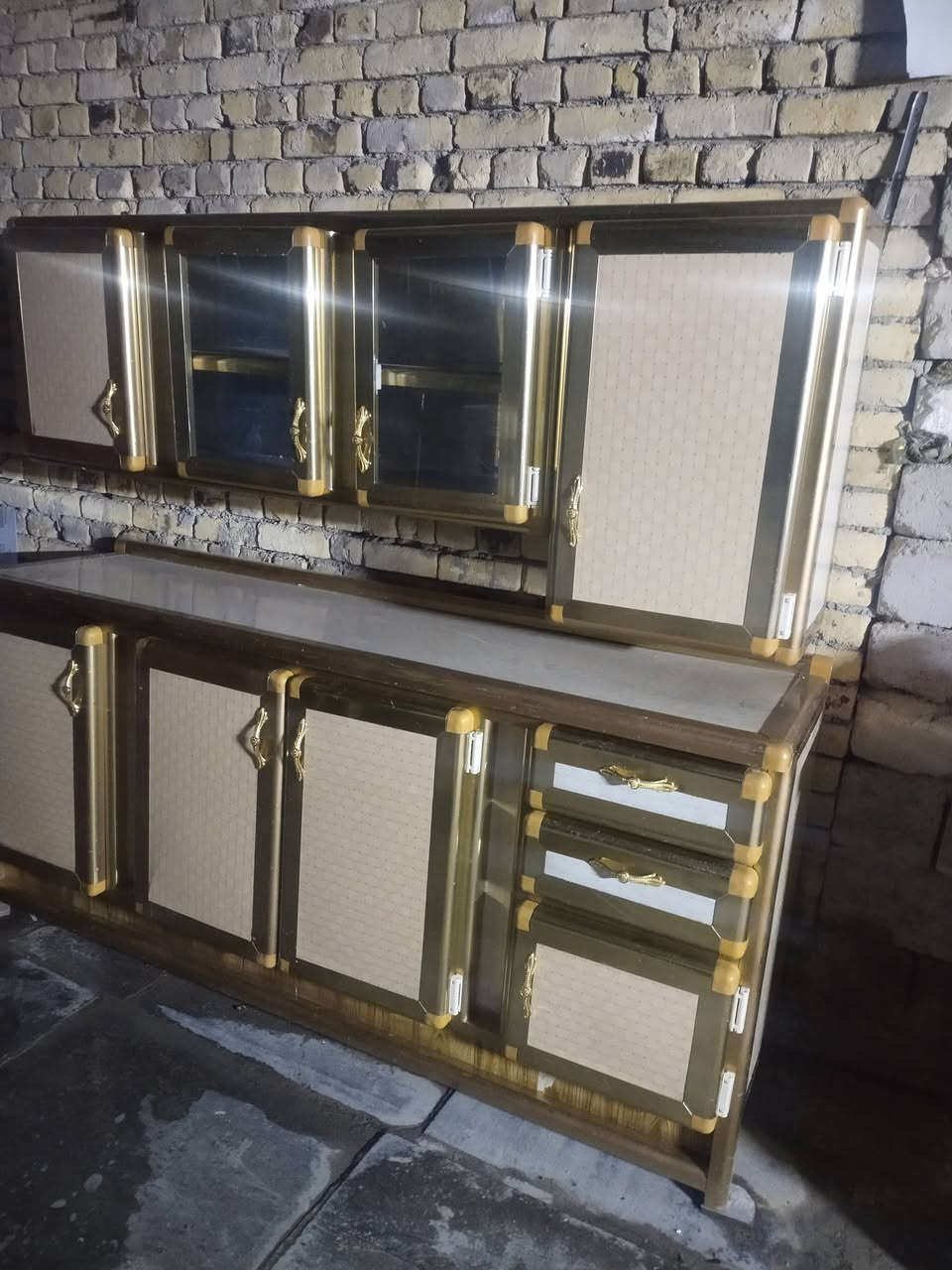 السلام عليكم كاونترات مستخدمات السعر على رقم التلف ***********
