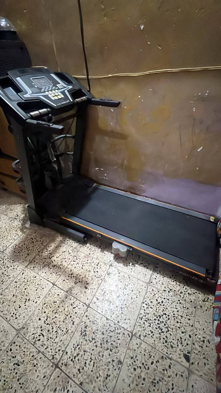 السلام عليكم متوفر جهاز جري جبلي مستعمل نضيف السعر 450 الف و بيه مجال للاستفسار الاتصال على الرقم الواتساب ***********
