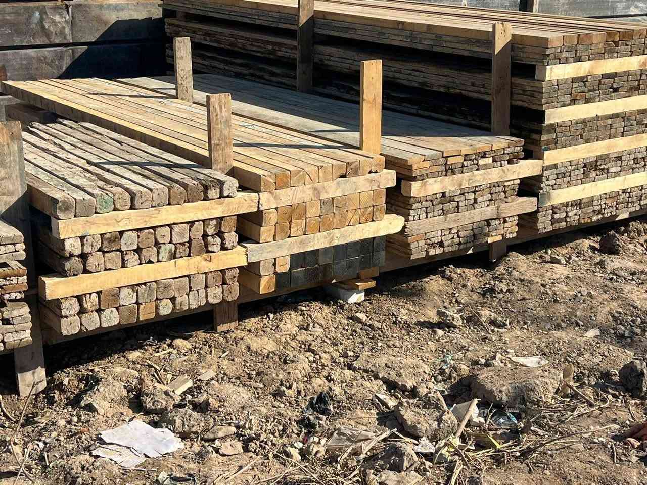 السلام عليكم قالب خشب للبيع روسي تارس نظيف بغداد الحسينيه ***********
