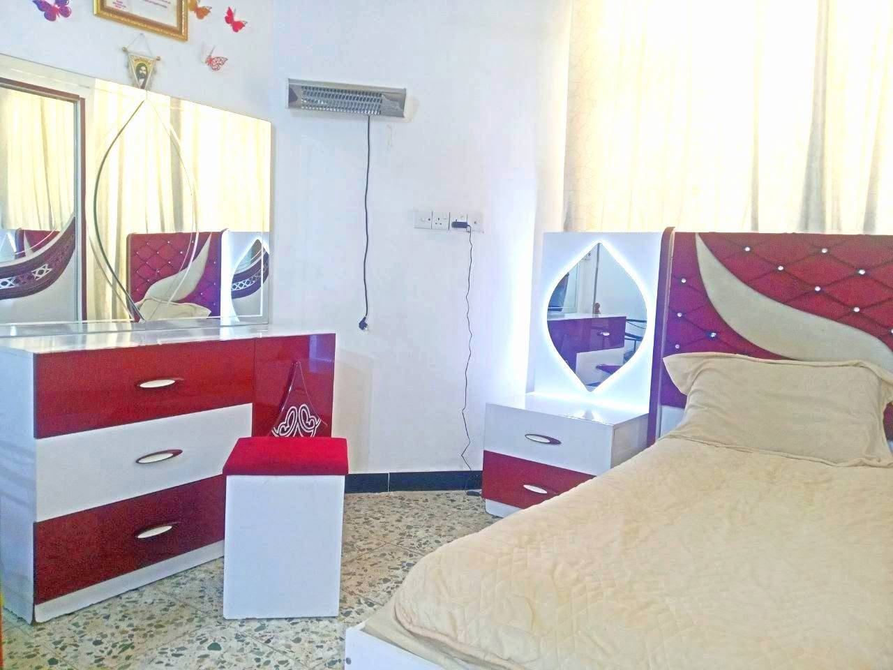 غرفة نوم......... للبيع
الغرفة خت الجديدة كما موضح بالصورة

المكان :- بغداد البلديات.

السعر :- ٣٠٠ الف وبيها مجال حك الجية

رقم الهاتف :-***********
