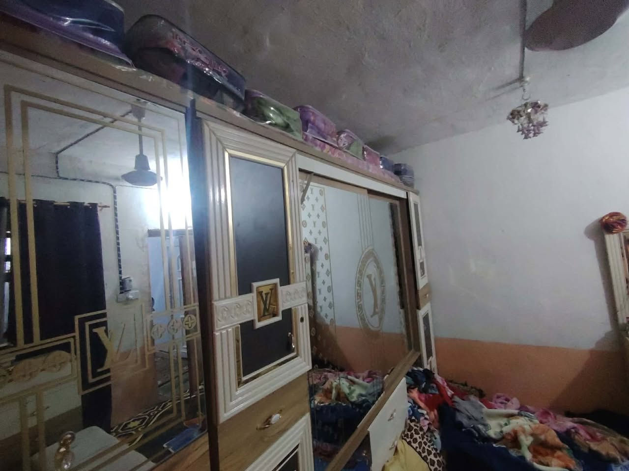 السلام عليكم غرفه تركي للبيع ٥ قطع نظيفه جداً مكاني سماوه السعر مليون للاستفسار اكثر وللتفاصيل على الرقم ‭٠٧٨٣ ٧٤٠ ٠٤٨٢‬ اخوان اني مكلف بالنشر
