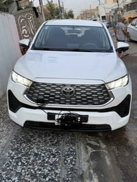 وبركاته- للبيع اينوفا سياره حلوه   جديده   عائليه   اقتصاديه   هايبرد ...