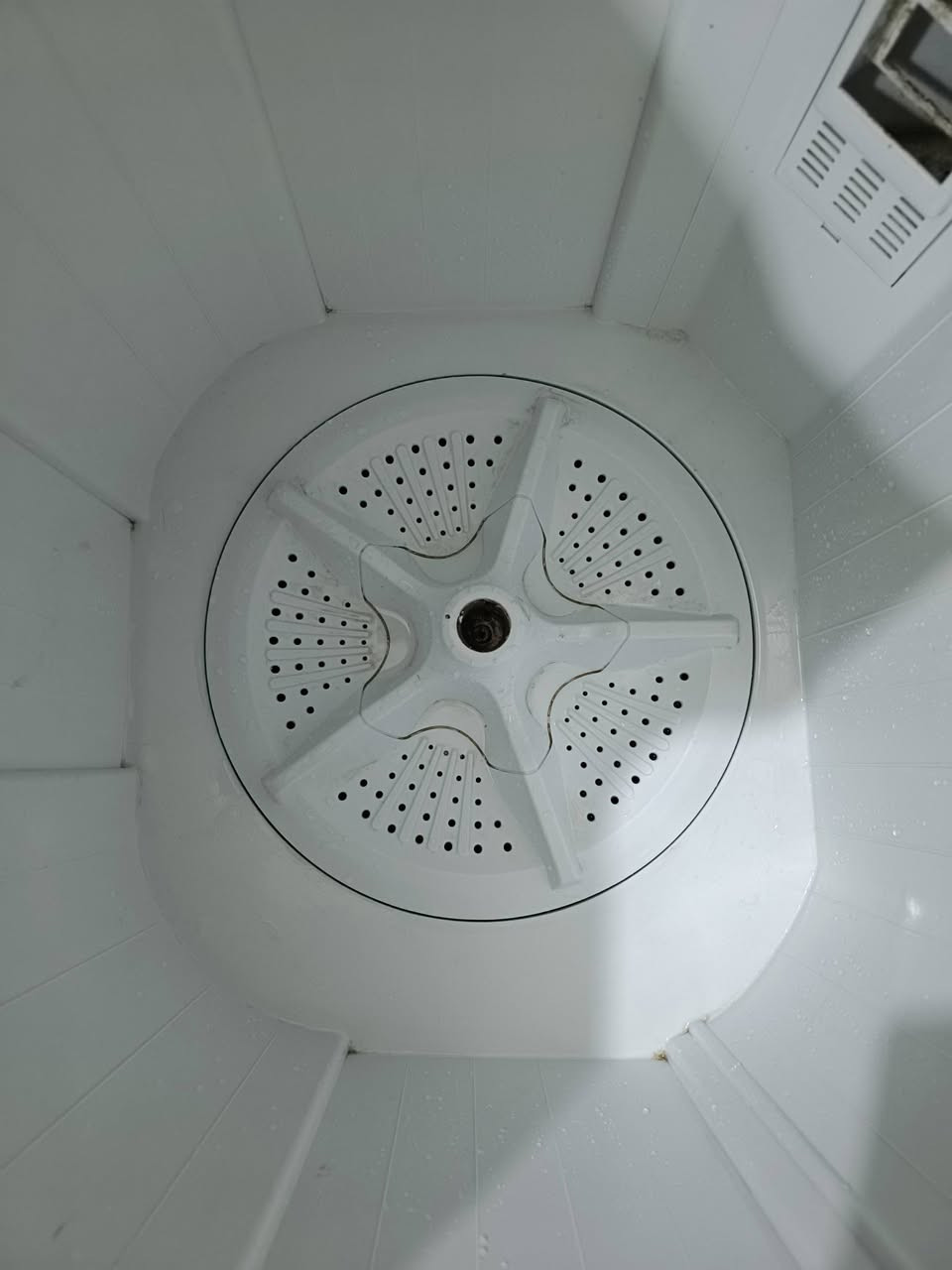 للبيع
غساله حجم جبير تغسل بطانيات شغاله غسل وتجفيف وكلشي ع فحص تاخذهه ماداخله تصليح نضيفه(فقط بيبان مابيها🔴) شراي يجي خاص اجاوبك


**إذا كنت صاحب هذا الإعلان وتريد حذفه لأي سبب، رجاءا أرسل رسالة إلى الدعم الفني**