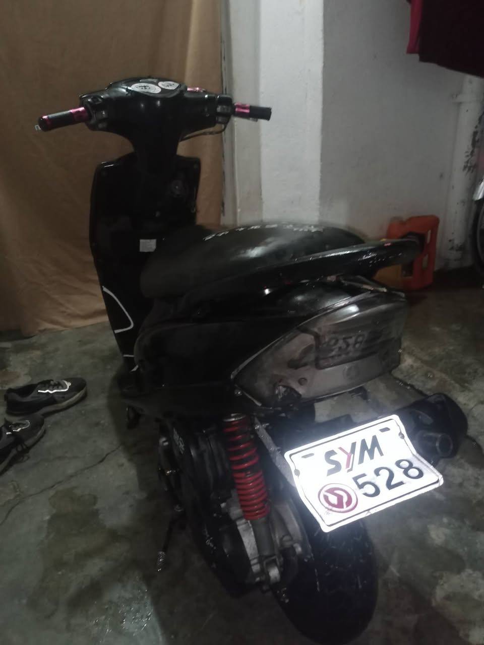 سلام عليكم ماكس عدله لبيع او مراوس دراجه بوشه49 بلاديه شرط محرك و كهربائيّة اي ستفسار خاص و مكاني خانقين..  رقم ***********
