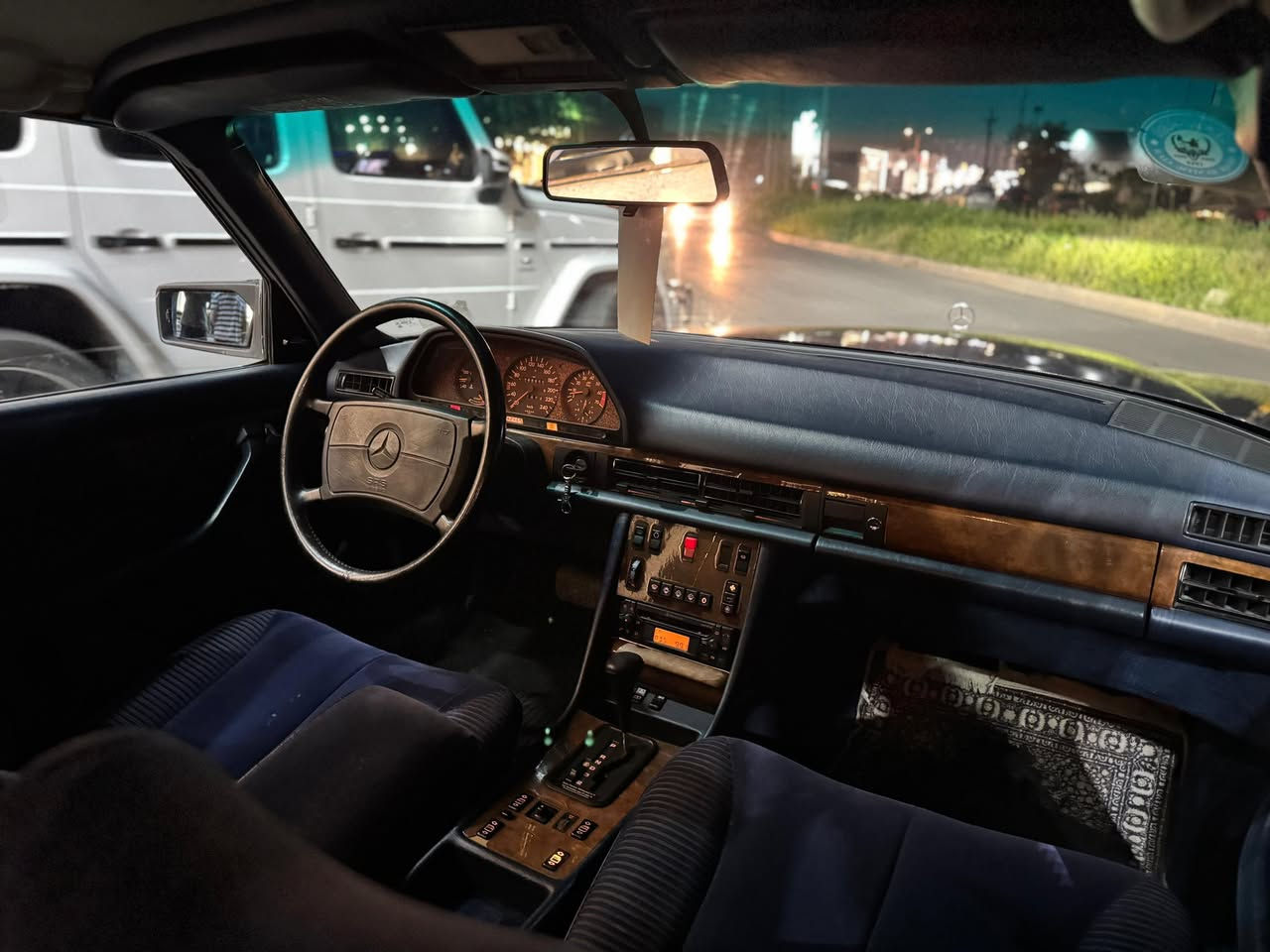 Mercedes-Benz 1991 SEL 560
سلام عليكم مارسيدس رئاسي 560 sel باب طويل
السياره بلاديه بدون صبغ 
داخل نيلي مشيف 
مكينه 560 بلاديه 
برده كهرباء 
كشنات اربعه كهرباء
فول مواصفات 
سياره ما ملعوب بيه كله ع بلاد 
سياره ماشيه 82الف 
سعره 230 ورقه 
مكانه اربيل 
للتواصل 
***********
***********
