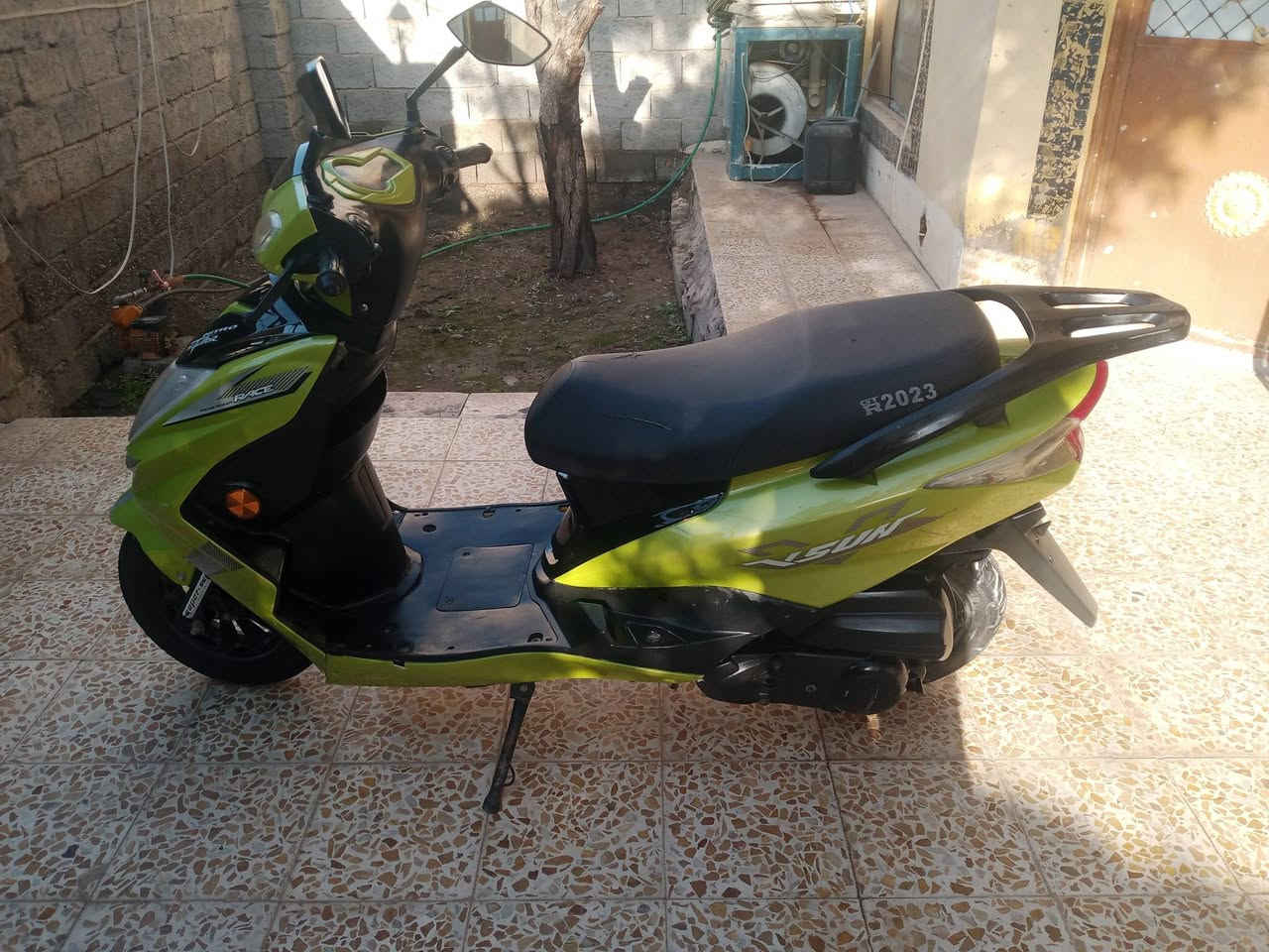 السلام عليكم دراجة سكنس صيني للبيع نكرة سلف دراجة نظيفة خير من الله الشراي اتصل ***********
