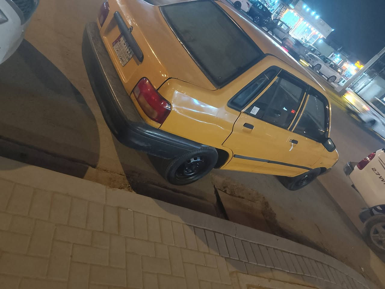 سلام عليكم سايبه موديل 11رقم بصره ليف تخم تاير حداده  برانكيت نضيف كير جديد مكينه بيه بدايه تبخير سياره جاهزه لايت زنون سعر 18وبيه مجال العنوان البصره الزبير *********** هيئه وغرامه عله المشتري
