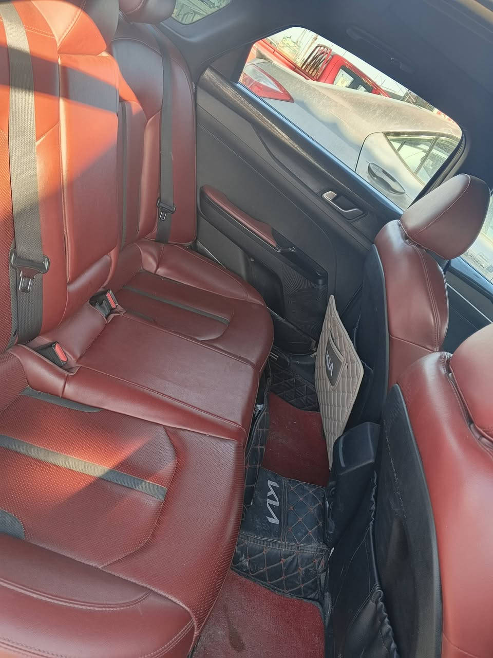 🚗 للبيع كيا K5 GT-Line 2022
وارد أمريكي، فل مواصفات، بحالة ممتازة جدًا.
محرك تيربو اقتصادي وقوي، شاشة كبيرة، تشغيل بصمة، دخول ذكي، كاميرا وحساسات، والمواصفات المعروفة الباقية 
السيارة نظيفة وجاهزة للاستخدام.
💰 السعر: (15000) دولار 
علما ان سدالسيارة معوقين تحب وكالة عامة اكفل كلشي الك  صور الحادث موجودة داخل الصور


**إذا كنت صاحب هذا الإعلان وتريد حذفه لأي سبب، رجاءا أرسل رسالة إلى الدعم الفني**