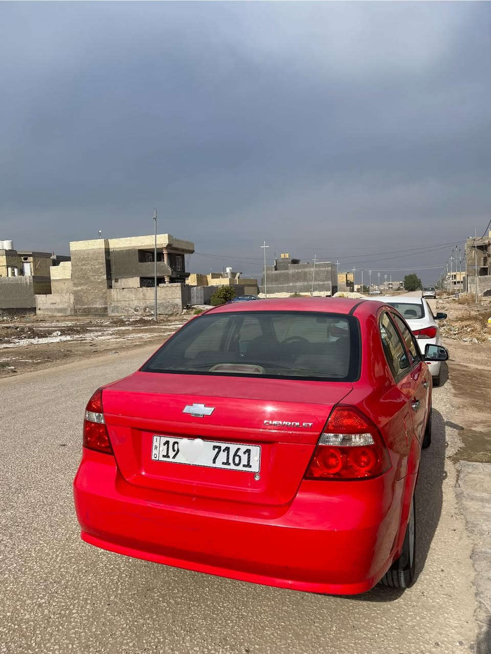 افيو للبيع موديل 2007 خليجي محرك مسكر 1600 

النظافة كدامكم السيارة بيها قطعة وحده صبغ الجاملغ الامامي الايمن لامعجون ولاشي بس مرشوش وبيها بارد بالبنيد موضح بالصورة ودوسات السيارة مصبوغة الباقي كفالة عاملة السيارة لاشواصي ولالغود مكينتها خير من الله مبدلها ع ايدي لاتبخير ولاتنقيص ولاكلشي وصافية كير وصدر خير من الله تايرات تخم جديد . والكشنات كدامكم ونظافتها تسولف 

مواصفات السيارة 

الداخل لون عسلي

شاشة اصلية اندرويد 

كامرة دوارة 

سنتر لوك كامل وشغال 

ويل كب حجم 15 البلادي مالتها من الشركة 

رقم كربلاء مميز 7161 

السيارة بسمي ابيع شرط التحويل 

السعر 65 وبيها مجال كلش قليل حق الجية مالتك 

والسيارة مال بيت ما متعوبة 

وسونار السيارة موجود 

مكان السيارة بابل قضاء المحاويل 

***********
