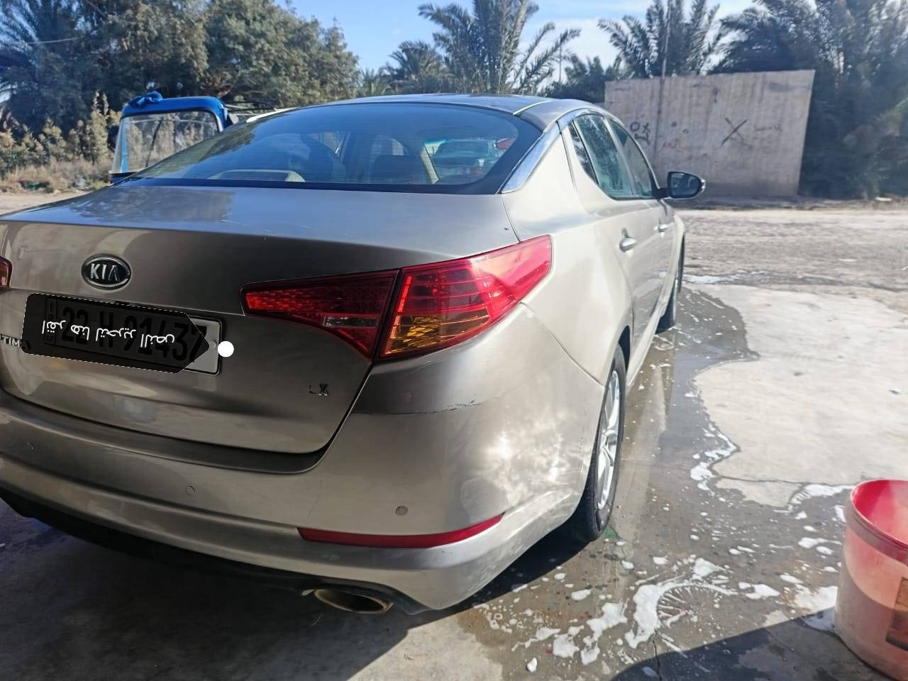 سلام عليكم كيه اوبتيما موديل ٢٠١٤ السياره احله من الصوره خليجيه (ادوات) كص جنطه شغل درجه اولى باجات رقم وسنويه طبق الأصل كير مكينه حداديه تايرات خير من الله بعدهي بدهن الشركه شاشه كامره خلفيه السعر 57  ناصريه ***********
