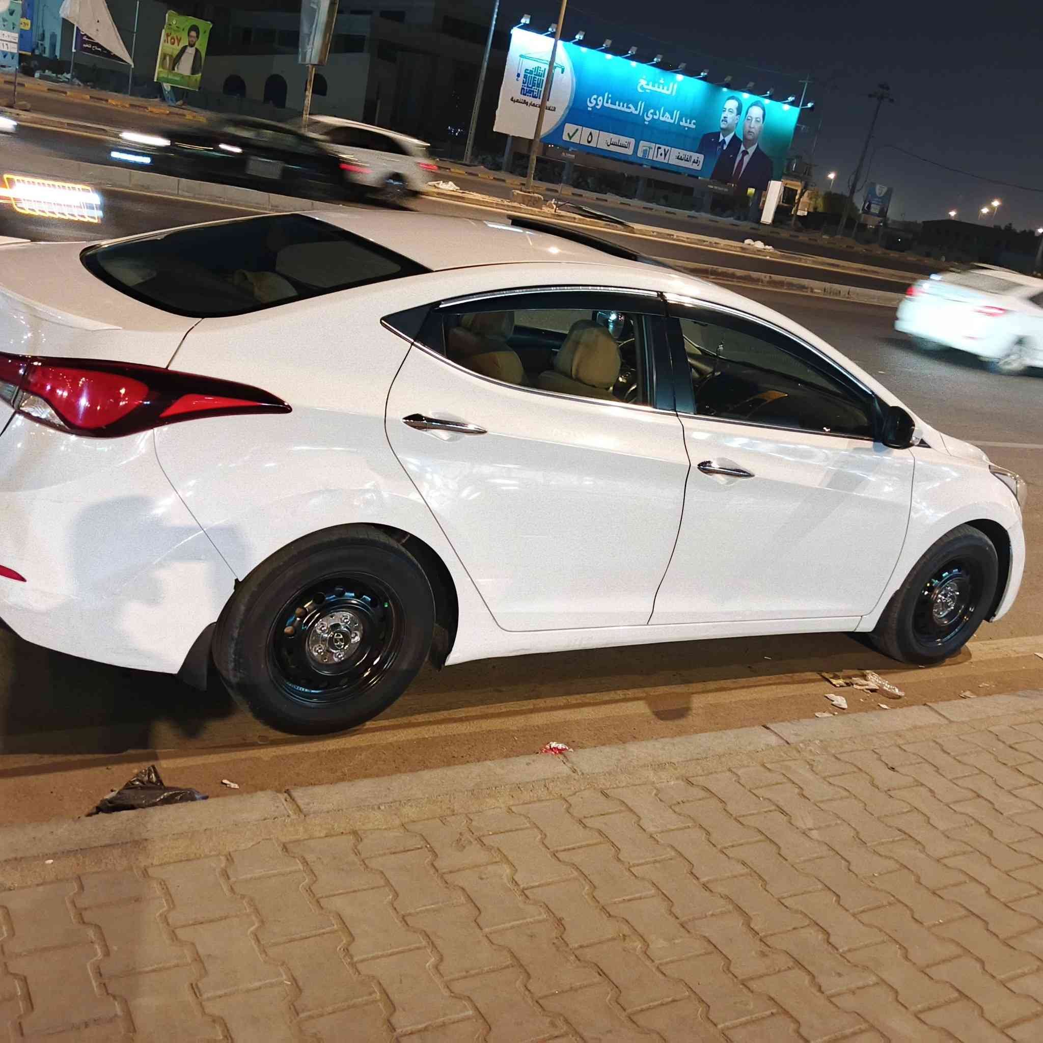 النتره 2015 رقم بغداد انكليزي بسمي كفاله السياره فول مواصفات عده البصمه مري شفط فتحه كامره خلفيه شاشه ابلادي تخم تايرات ابو الخطه جديد اسياره جاهزه احله من الصوره العنوان النجف الشرف.    ***********
