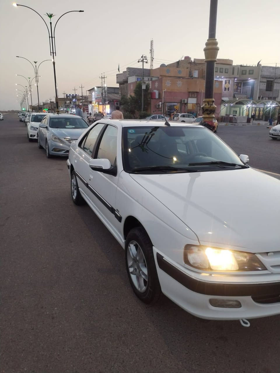 سلام عليكم سياره بيجو بارص البيع مكفولة كفاله عامه من الصبغ والتبديل والضربه سنويه جديده سياره اقساط مكينه وكير وتبريد كفاله وبيه كتاب فحص السعر 78وبيه مجال قليل العنوان بصره بهادريه رقم  ***********
