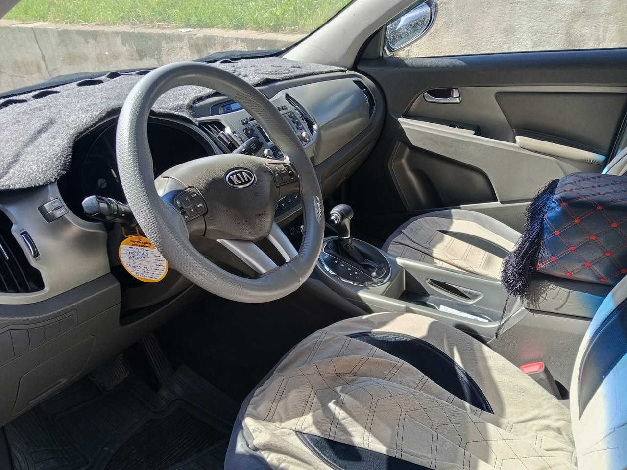 سلام عليكم
كيا سبورتاج 2012 نظيف ما شاء الله

 ما بها صبغ السونر موجود

abs

المحرك والكير ما مفتوح 

السعر 140 بها مجال

واتساب ***********
 ‌           ***********
