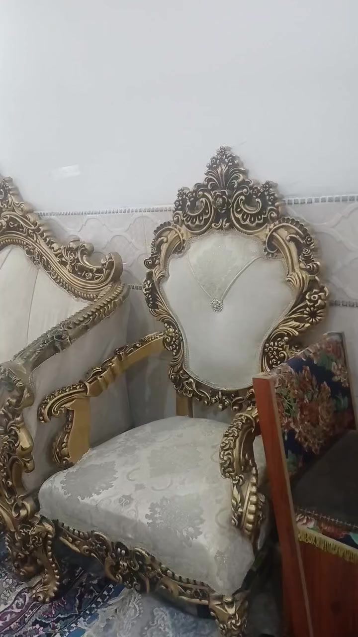 تخم رئاسي جديد للبيع الشراي يتصل بغداد سعره ٩٠٠الف ***********
