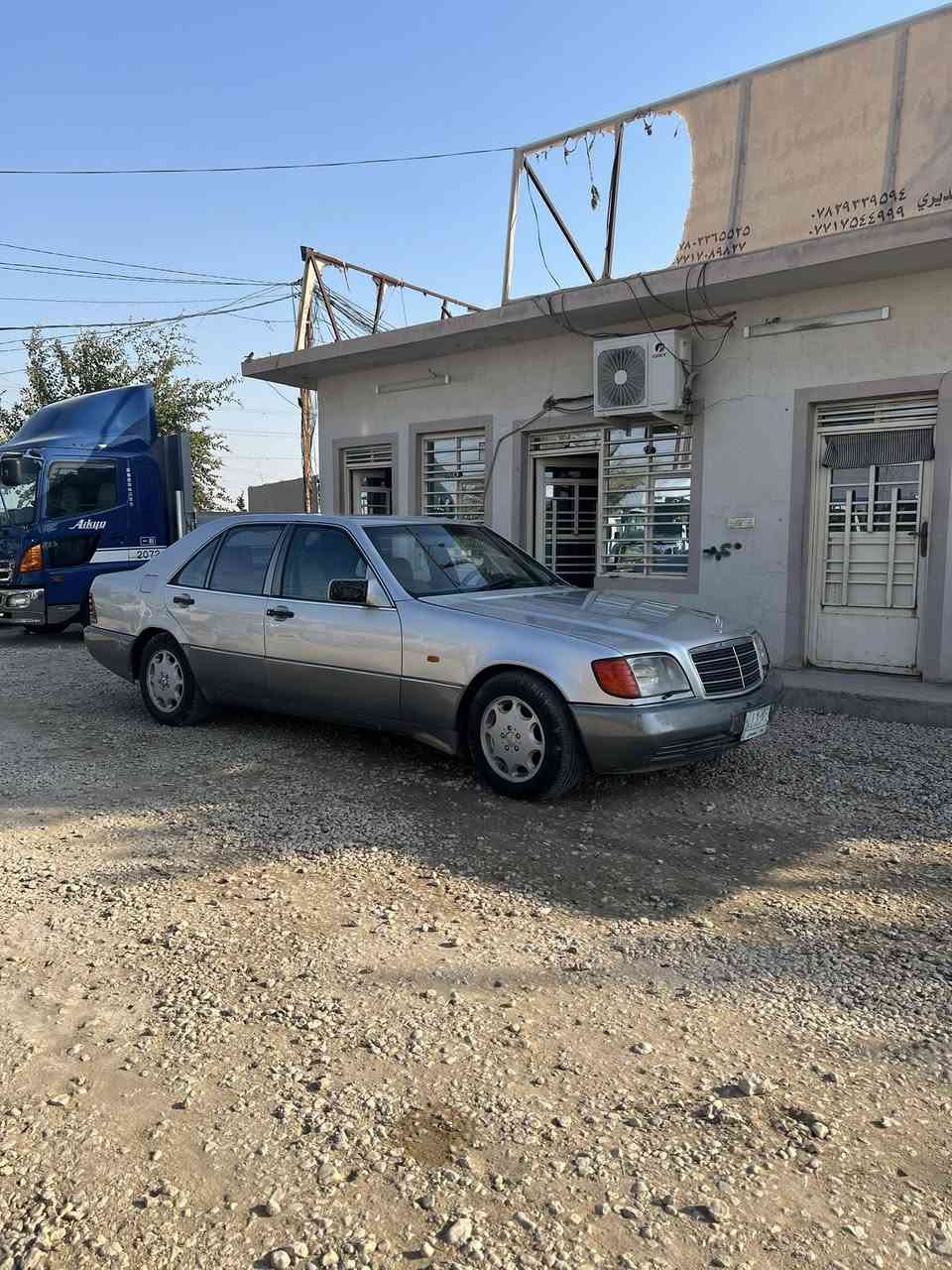 السلام عليكم مرسيدس موديل ٩٤ سياره جاهزه ممعنه الكلمه بدون حادث شرط ولا خياس مكينه جديده حيل كير جديد مكاني كربلا الحسينيه  ٥٢.  وبيهه مجال ***********.  ***********
