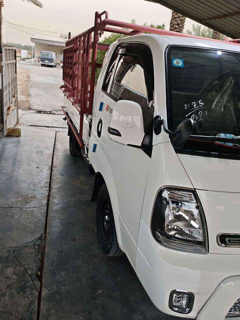 السلام عليكم للبيع عموشه بنكو كفاله عامه ايرباكات شاشه كامره بلاديات البجم سستم كامل موديل 2024  ماشيه 30  السياره بلاديه  مكان بغداد حي المكاسب  السعر 168 وبيه مجال ***********
